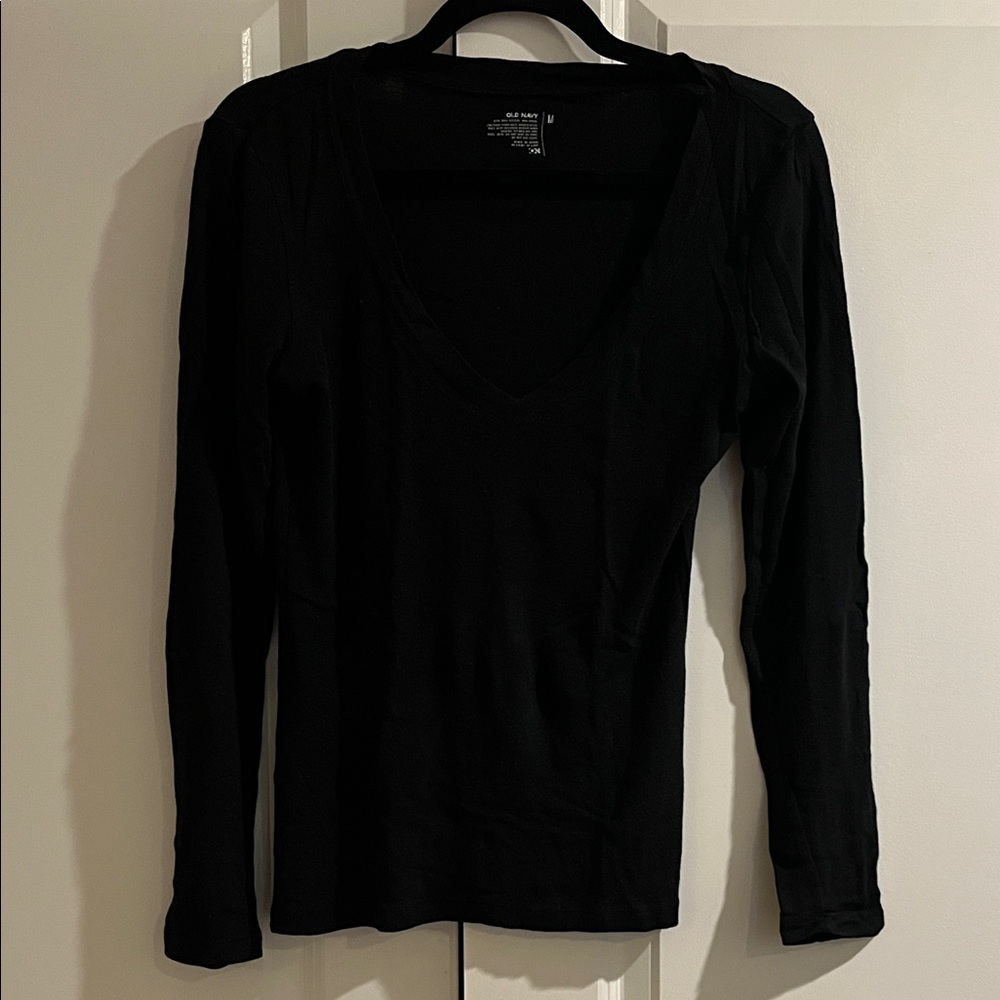 Old Navy Women's Black Long Sleeve V-Neck Top